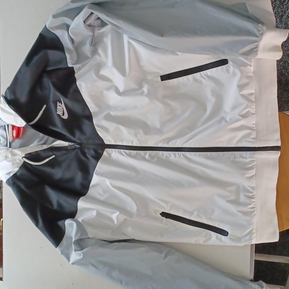 Nike Men's Windbreaker